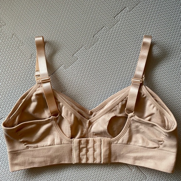 Boob t-shirt Nude Nursing Bra Small - Picture 5 of 8